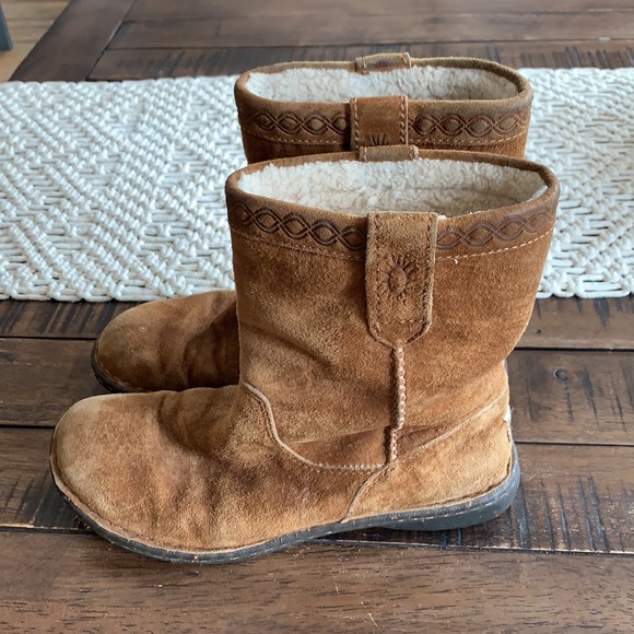 Uggs women's brown size 5 midi suede boot GUC - Picture 3 of 4